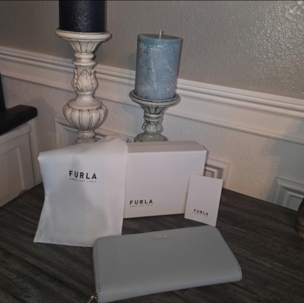 Furla Zip Continental Light Powder Blue Leather Wallet Full Inclusion NWT
